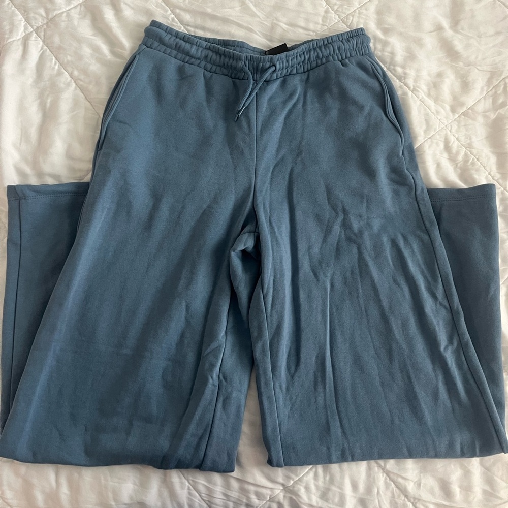 h&m blue wide leg sweatpants